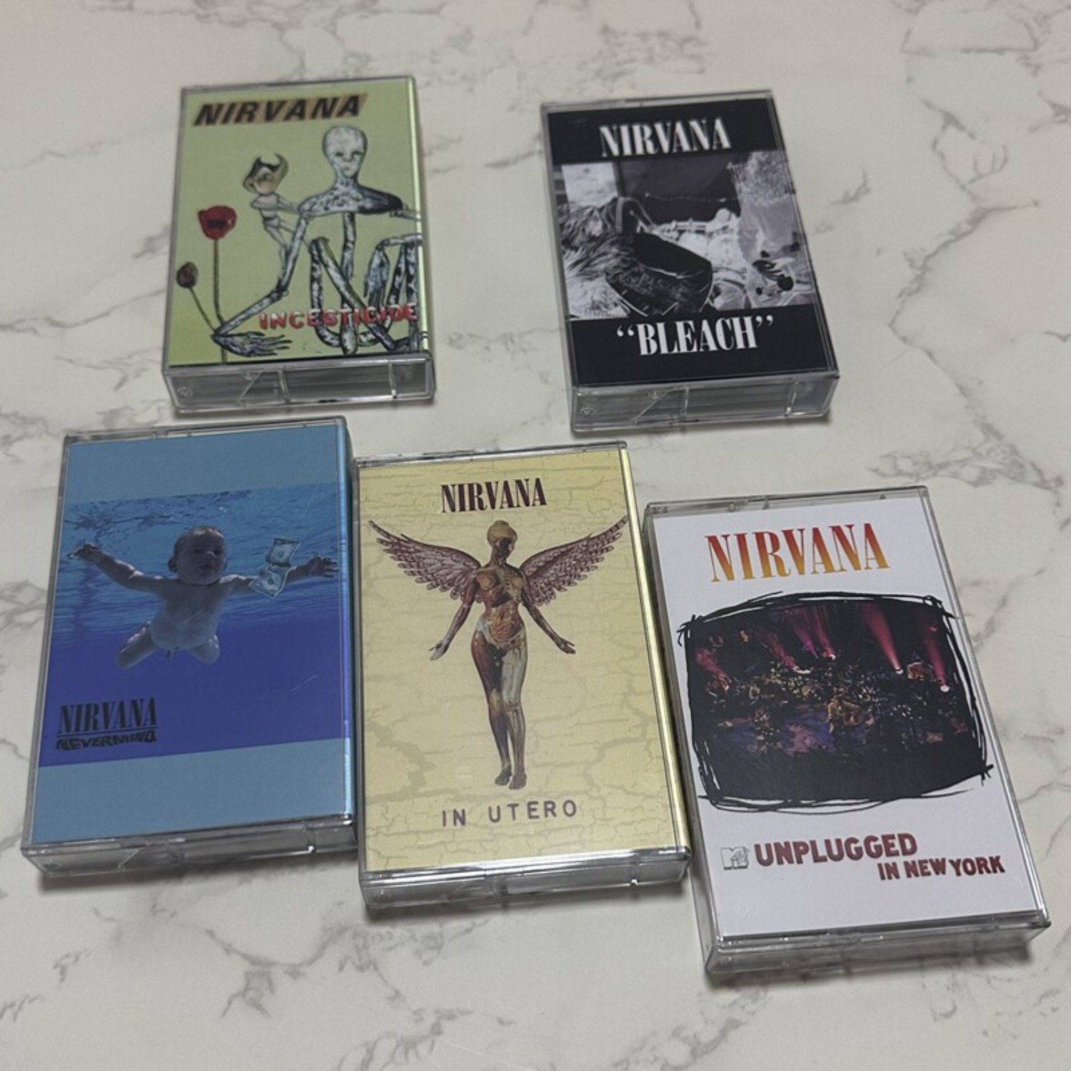 Vintage And Collectible - คอลเลกชันอัลบั้มครบชุด เทปคาสเซ็ต ร็อกแนวอัลเทอร์เนทีฟ วินเทจ เสียงอนาล็อก ของสะสมสำหรับแฟนๆ