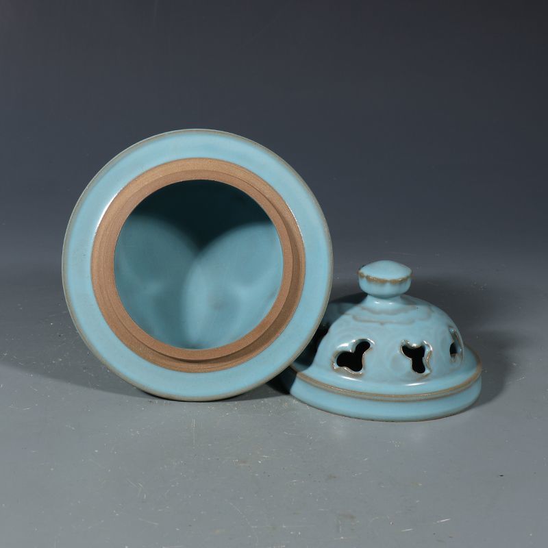 เครื่องหอมพอร์ซเลนเคลือบสีฟ้าแ - Vintage Collectible Bottles บทวิจารณ์และราคา
